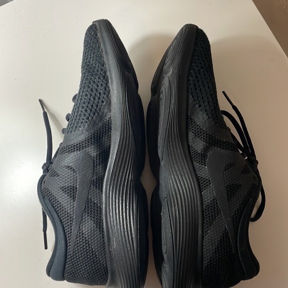 Black Nike running shoes size 8 - Picture 4 of 6
